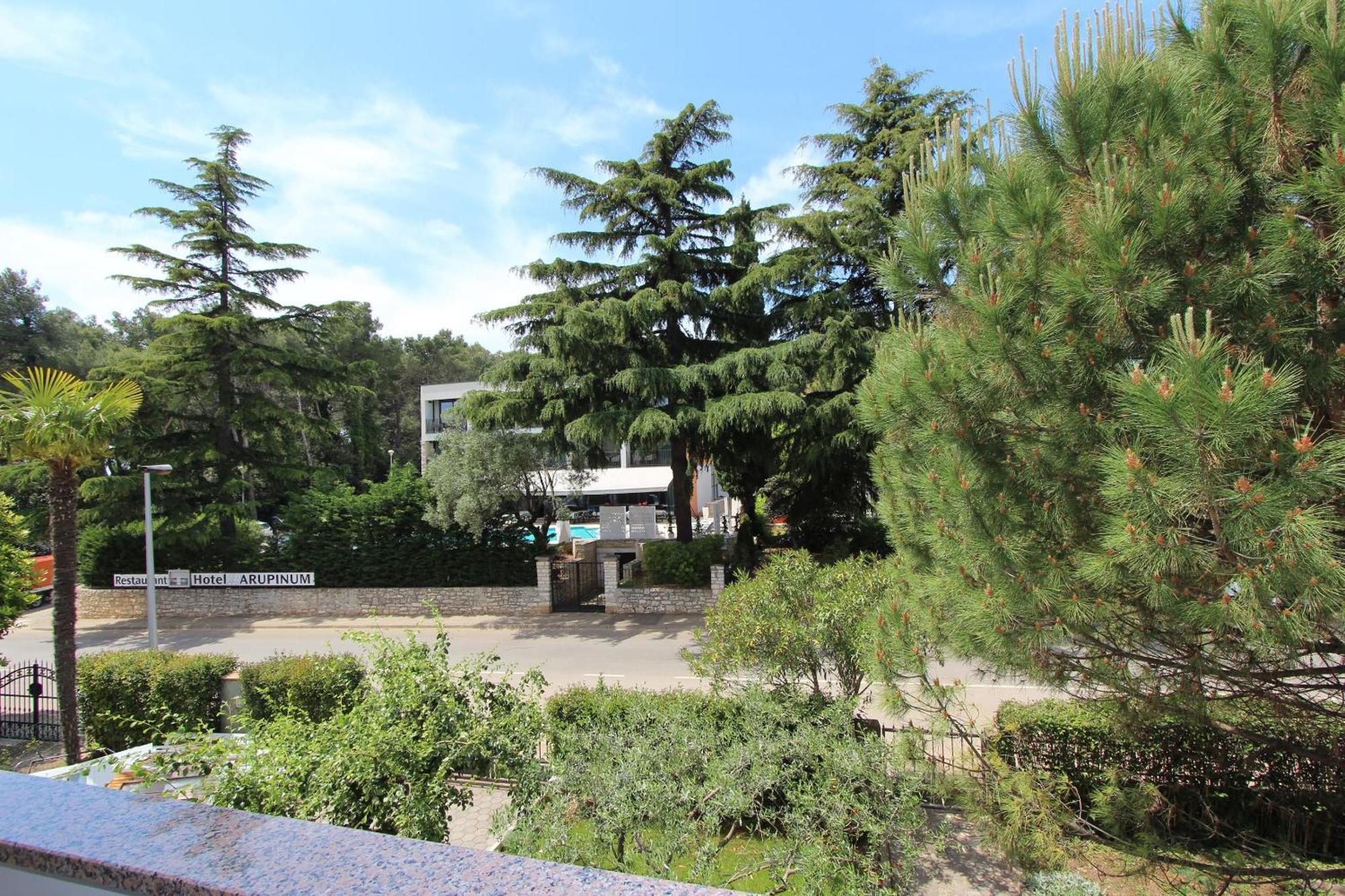 Apartments Godena 로비니 외부 사진